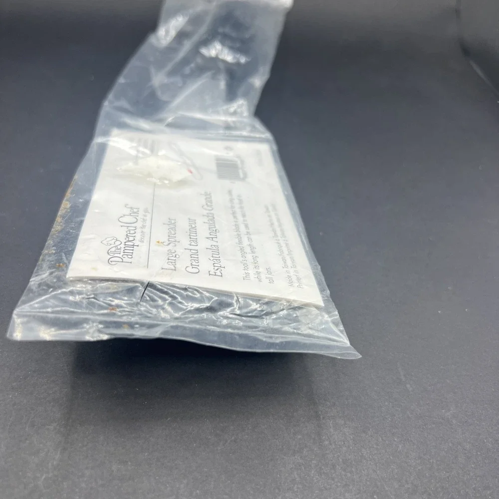 Pampered Chef  Large Spreader #1646 Discontinued New in Sealed Bag 13